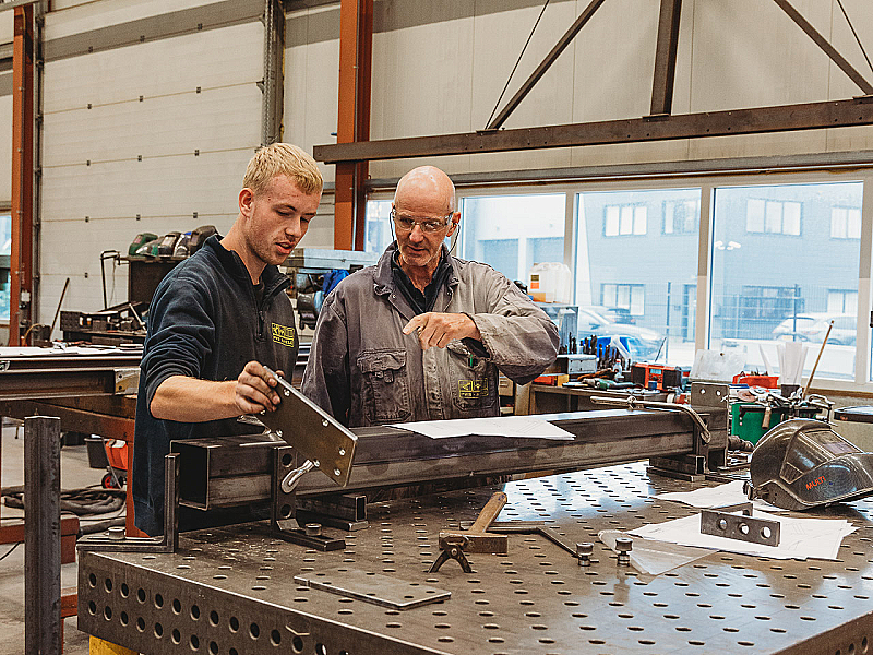 Vacature allround constructiebankwerker/meewerkende werkplaats chef