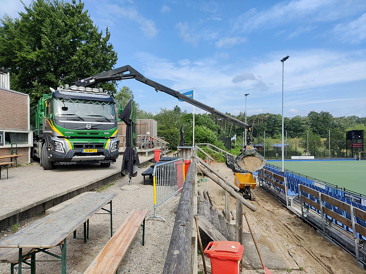 Werken bij Loon-& Grondverzetbedrijf Schimmel Bv