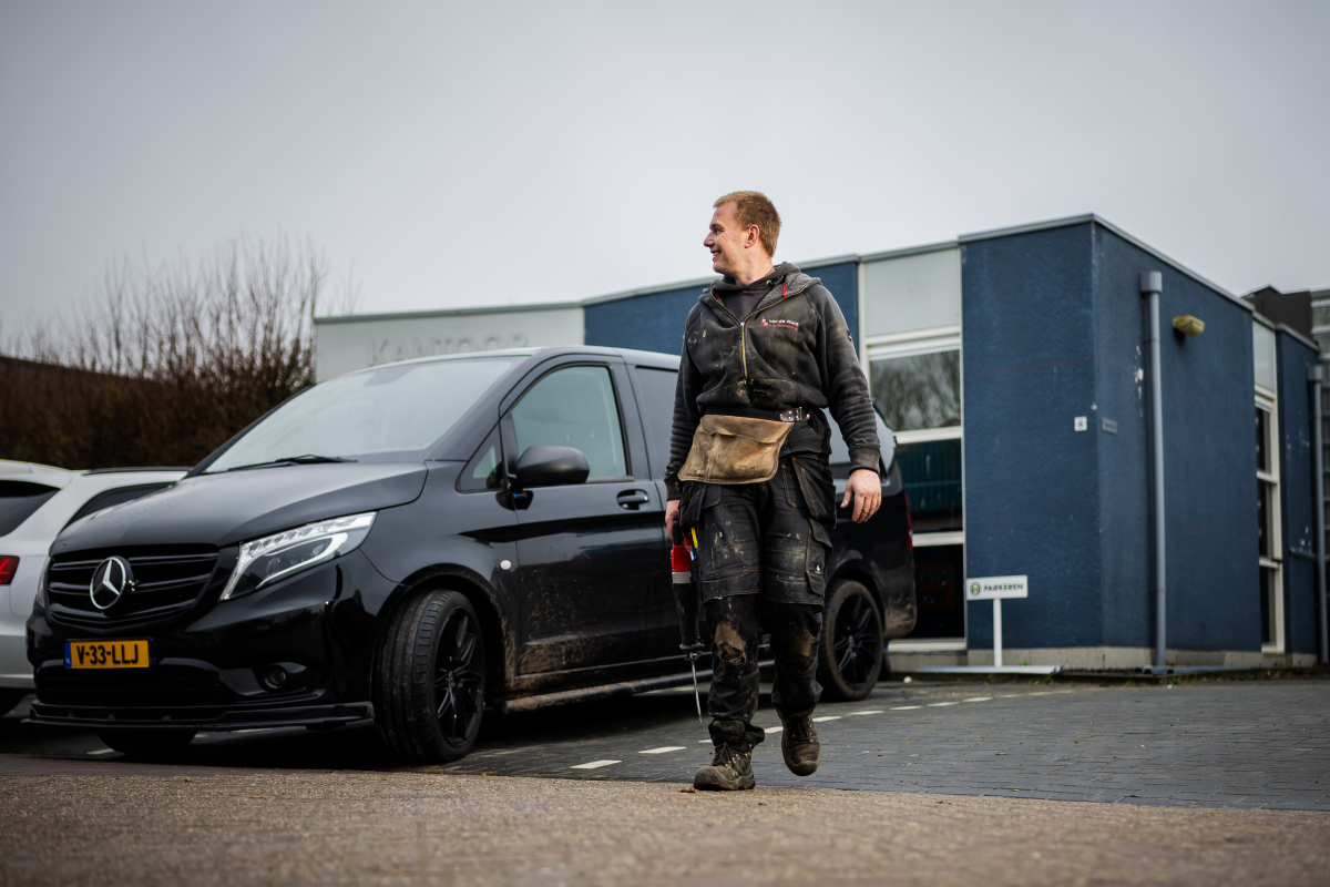 Werken bij van de Munt dak en gevelbeplating bv