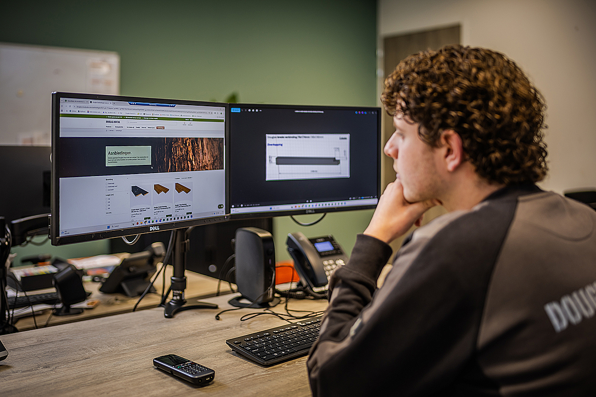 Werken bij Douglas-hout.nl