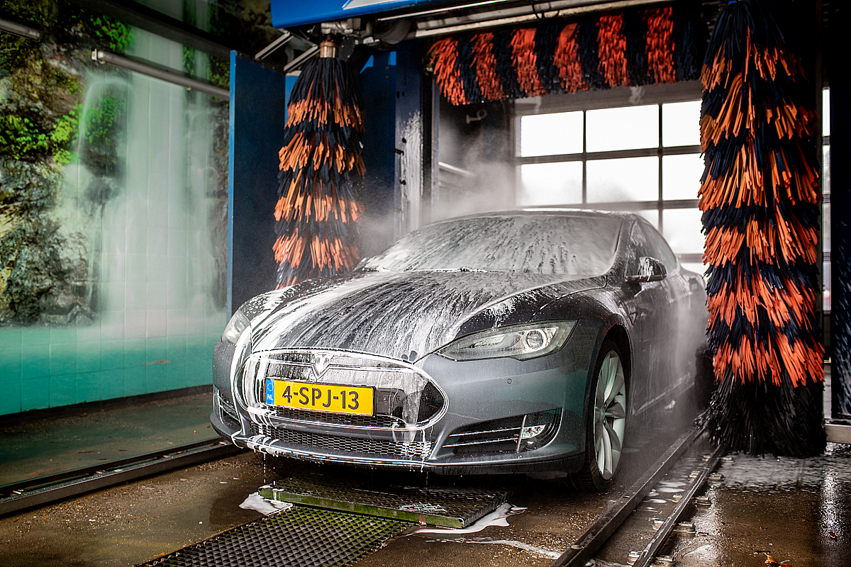 Werken bij Van Leeuwen Auto's