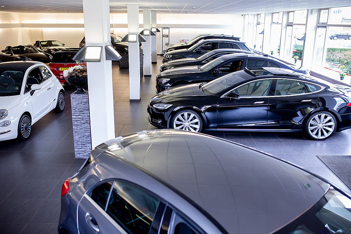 Werken bij Van Leeuwen Auto's